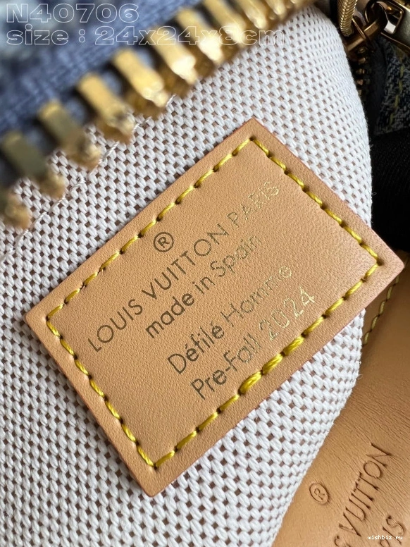 WIS VUITTON LOUIS Messenger-24*24*8CM Chess 1229